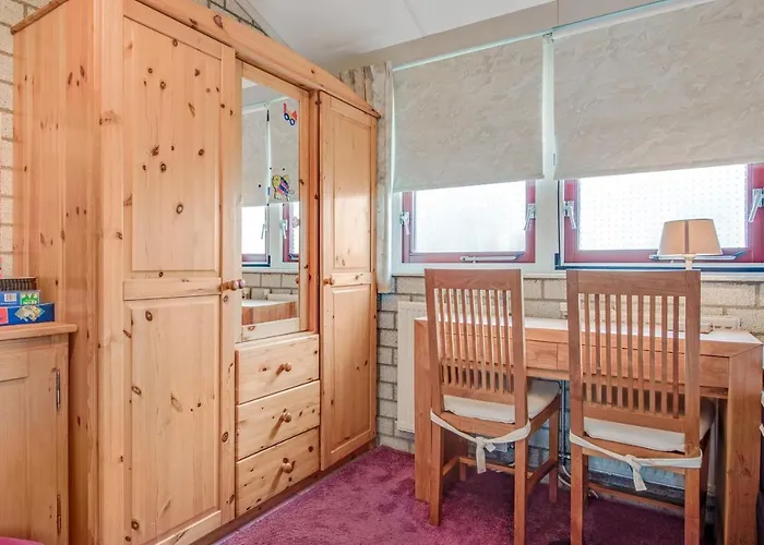 Aan Zee Петтен