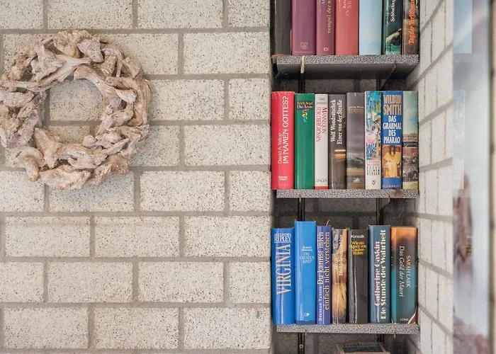 Aan Zee Петтен